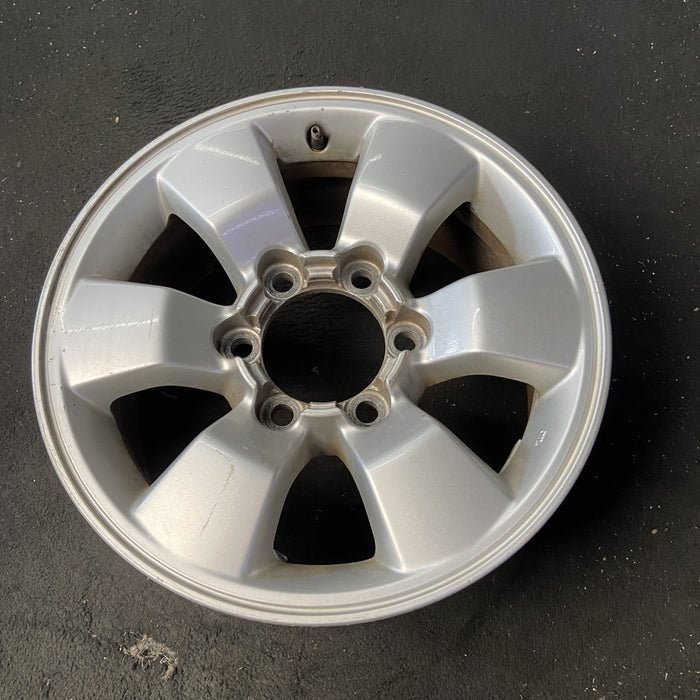16" 4 RUNNER 03-09 16x7, alloy Original OEM Wheel Rim - Close-Up Detail