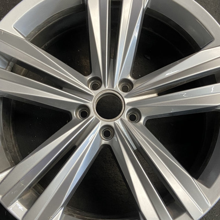 20" ATLAS 18-20 20x8 alloy 5 spoke double spoke Original OEM Wheel Rim - Angle View