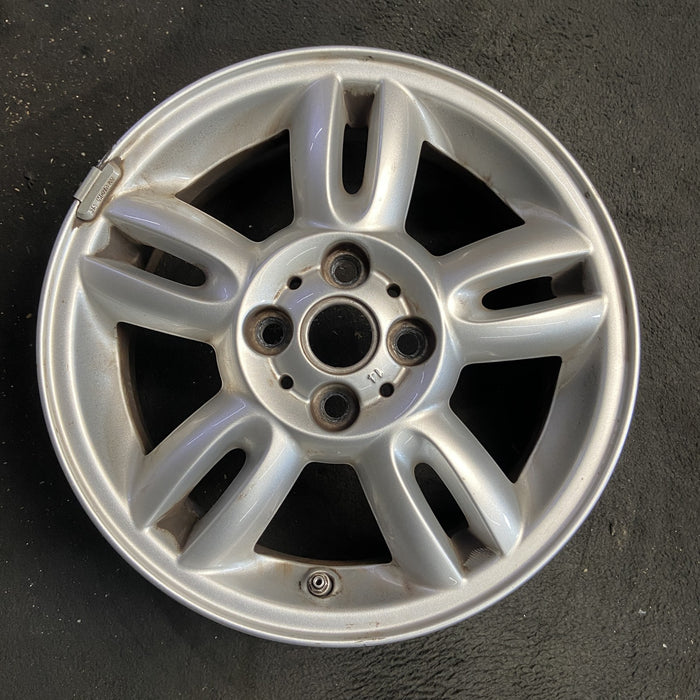 15" CLUBMAN 11-14 15x5.5, alloy, 5 twin spoke Original OEM Wheel Rim - Angle View