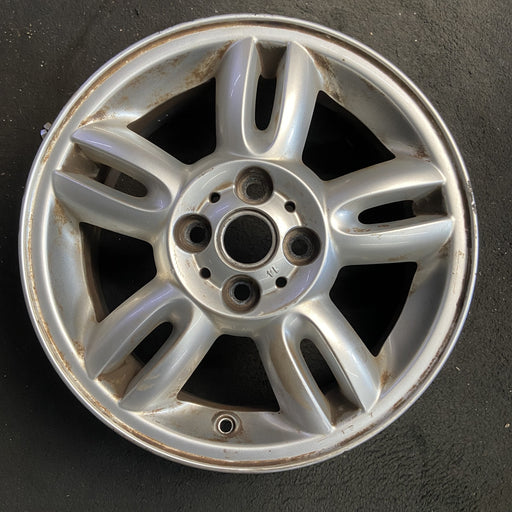 15" CLUBMAN 11-14 15x5.5, alloy, 5 twin spoke Original OEM Wheel Rim - Angle View