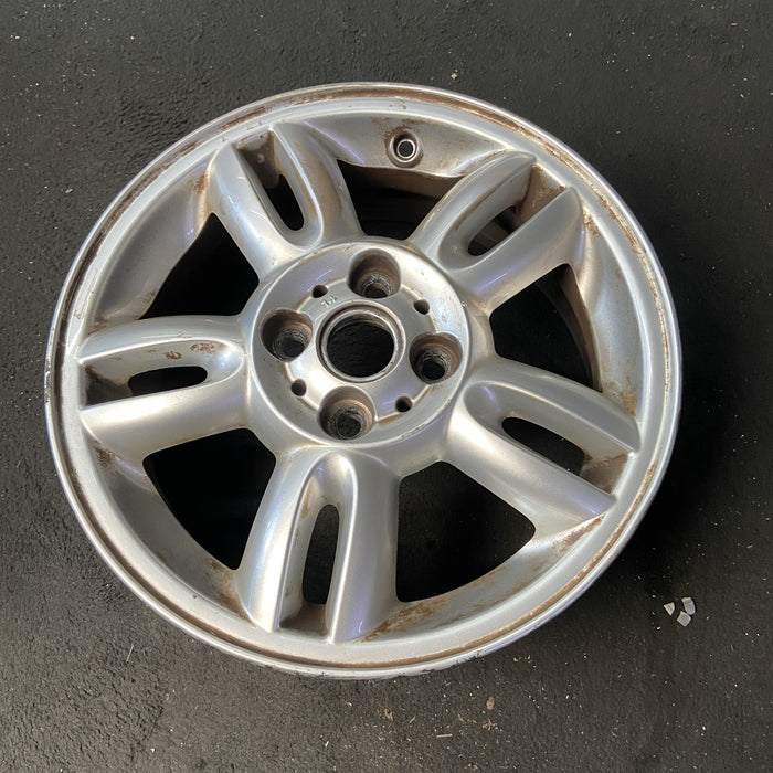 15" CLUBMAN 11-14 15x5.5, alloy, 5 twin spoke Original OEM Wheel Rim - Close-Up Detail