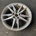 18" SONATA 15 18x7.5, exposed lug nuts, w/o Original OEM Wheel Rim - Close-Up Detail