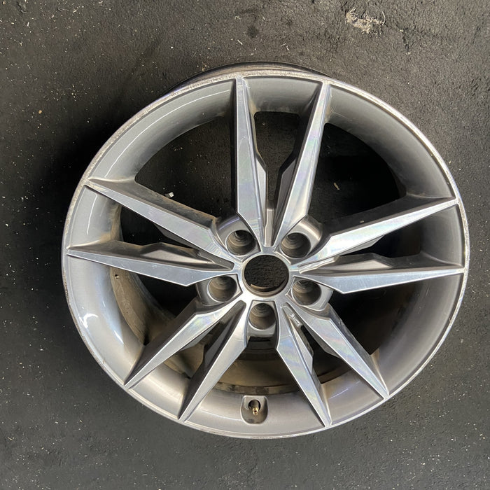 18" SONATA 15 18x7.5, exposed lug nuts, w/o Original OEM Wheel Rim - Close-Up Detail