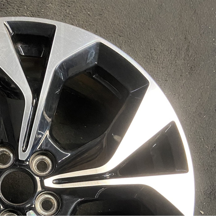 19" MUSTANG MACH-E 21-22 19x7 5 split spoke machined black pockets Original OEM - Close-Up Detail