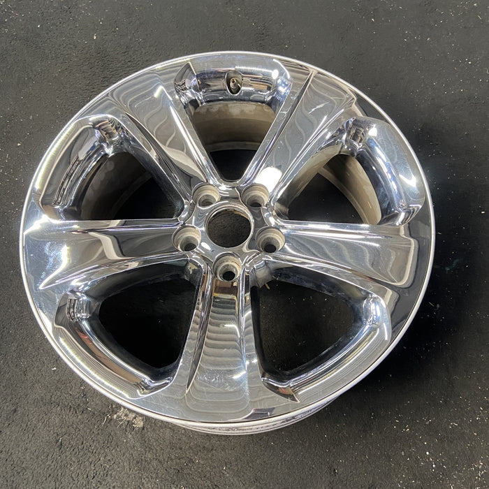 18" CHARGER 11-13 18x7.5, 5 spoke, chrome clad Original OEM Wheel Rim - Close-Up Detail