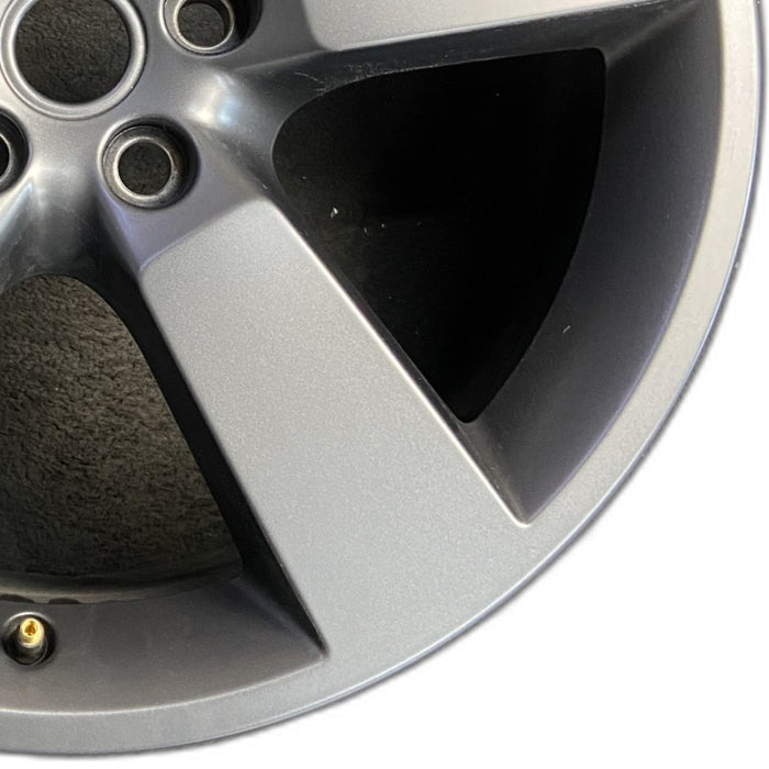 20" DEFENDER 20-25 20x8.5 5 spoke straight spoke gray Original OEM Wheel Rim - Close-Up Detail