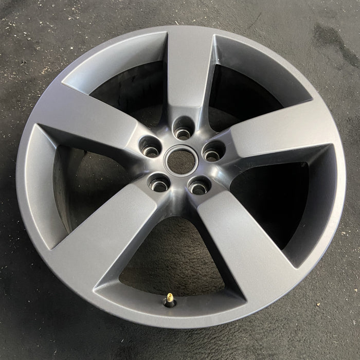 20" DEFENDER 20-25 20x8.5, 5 spoke, straight spoke, gray Original OEM Wheel Rim - Side Profile