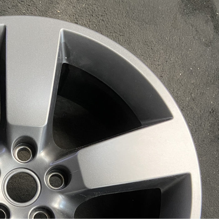 20" DEFENDER 20-25 20x8.5 5 spoke straight spoke gray Original OEM Wheel Rim - Close-Up Detail