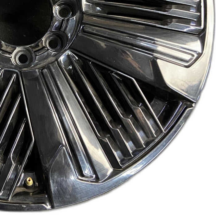 24" ESCALADE IQ 25 24x9 single spoke polished opt RDP Original OEM Wheel Rim - Close-Up Detail