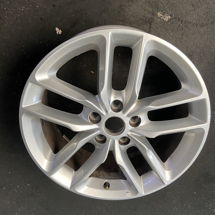 20" DURANGO 21 20x8, , double spoke, silver Original OEM Wheel Rim - Close-Up Detail