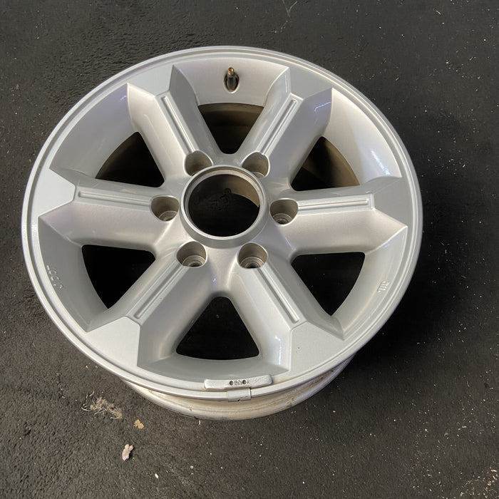 16" PATHFINDER 03-04 16x7, alloy Original OEM Wheel Rim - Close-Up Detail