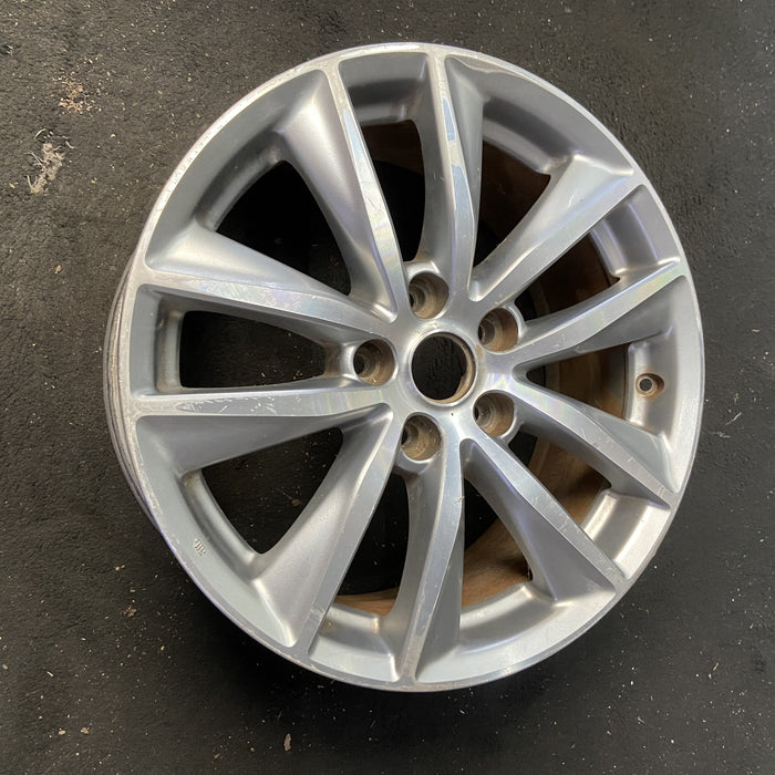 17" INFINITI Q50 14-15 17x7.5 , , narrow spoke width Original OEM Wheel Rim - Close-Up Detail