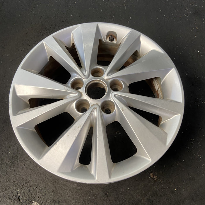 17" SEDONA 15-16 17x6.5, alloy Original OEM Wheel Rim - Close-Up Detail
