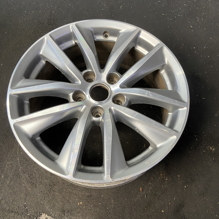 17" INFINITI Q50 14-15 17x7.5 , , narrow spoke width Original OEM Wheel Rim - Close-Up Detail