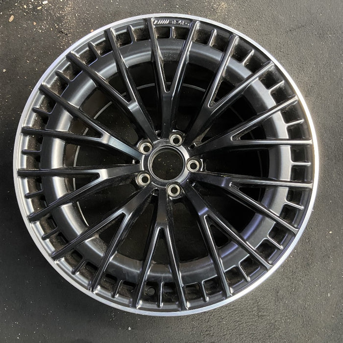 20" CLE-CLASS 24 236 Type CLE53 20x11 black with machined outer lip Original - Front View