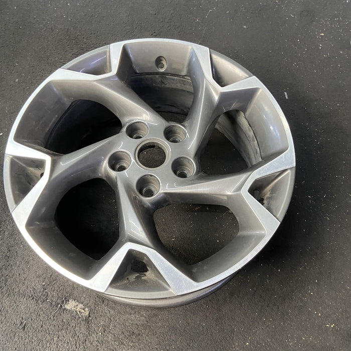17" TRAX 24-25 17x7.5, gray Original OEM Wheel Rim - Close-Up Detail