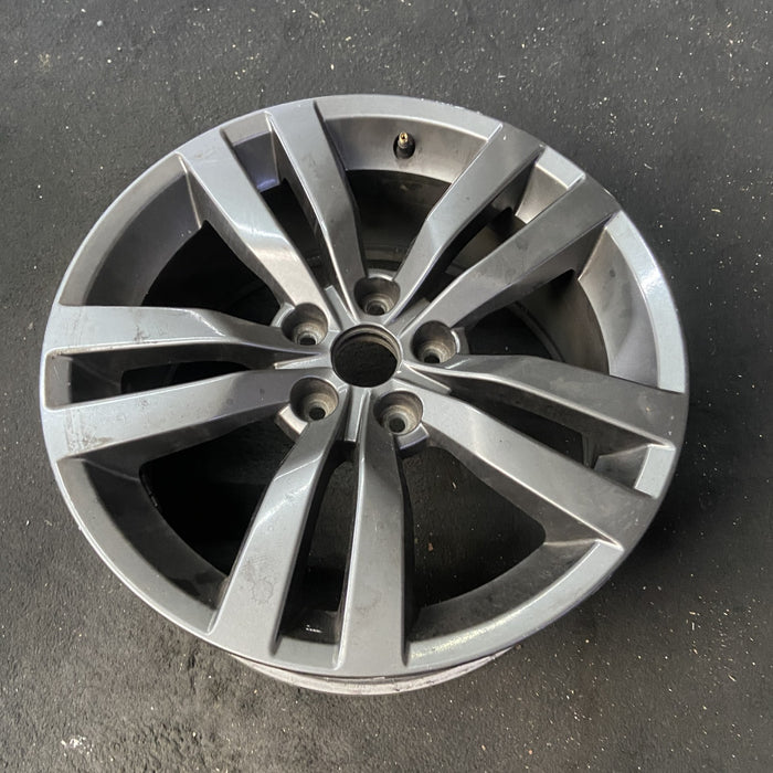 18" IMPREZA 12-14 18x8.5 , 5 spoke, double spoke Original OEM Wheel Rim - Close-Up Detail