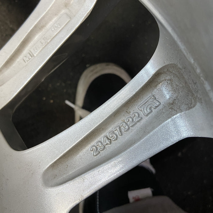 18" TRAVERSE 18-19 18x7.5, opt RT1 Original OEM Wheel Rim - Back View