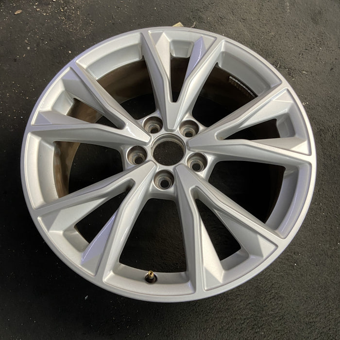 18" AUDI Q3 21-25 18x7 , , V spoke Original OEM Wheel Rim - Side Profile
