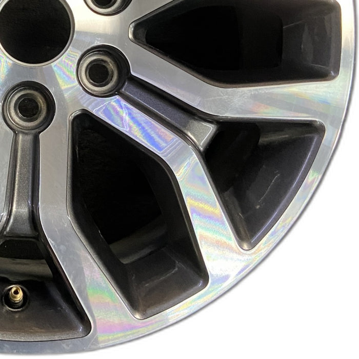 18" FORD F150 PICKUP 21-22 18x8.5 aluminum 6 spoke Y spoke design machined face - Close-Up Detail