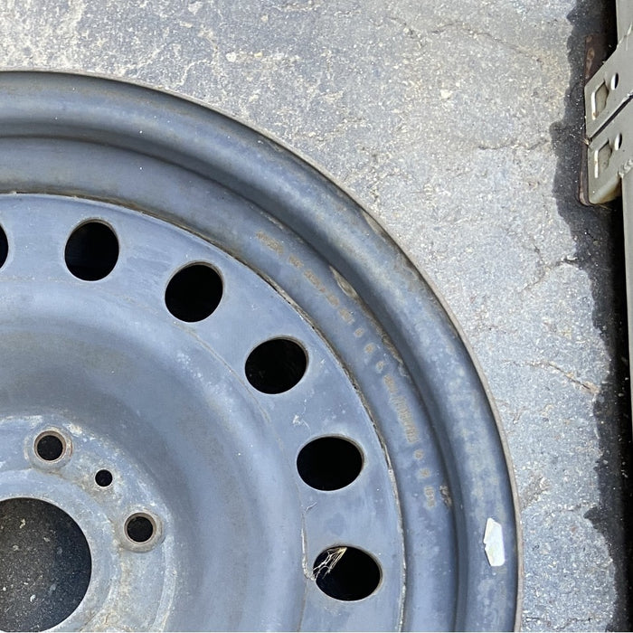 18" ARMADA 07 18x8, steel Original OEM Wheel Rim - Close-Up Detail