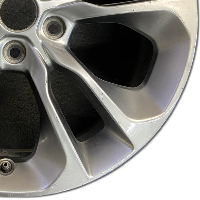 20" Original OEM Wheel Rim - Close-Up Detail