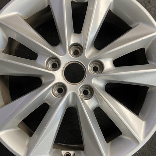 17" SORENTO 19-20 17x7 alloy Original OEM Wheel Rim - Angle View
