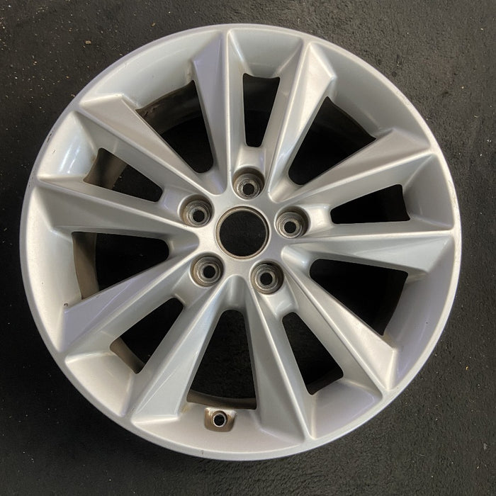 17" SORENTO 19-20 17x7 alloy Original OEM Wheel Rim - Additional View