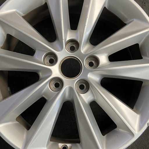 17" SORENTO 19-20 17x7 alloy Original OEM Wheel Rim - Angle View