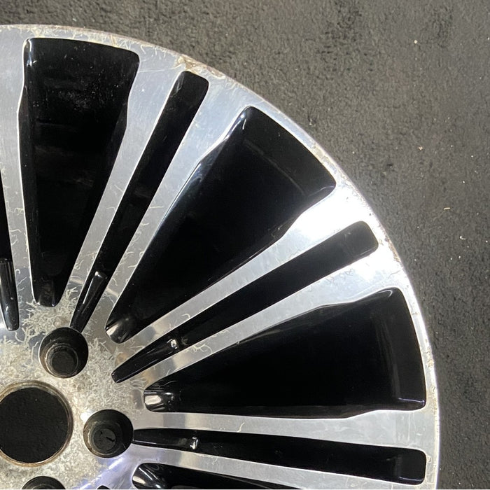 20" 300 11 20x8 alloy 10 double spoke 20 spoke machined face black pockets - Close-Up Detail