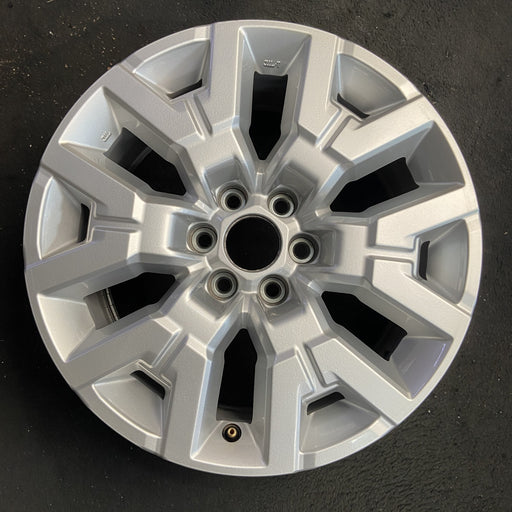 17" FRONTIER 22-24 17x7.5, alloy , Y spoke, silver Original OEM Wheel Rim - Additional View
