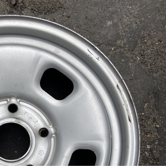17" SIERRA 2500 PICKUP 11-14 17x7.5, steel, silver, opt NZ4 Original OEM Wheel - Close-Up Detail