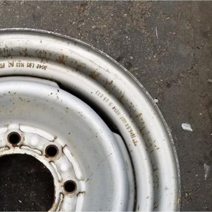 16" CHEVROLET 2500 PICKUP 89 2 Dr, 8 stud Original OEM Wheel Rim - Close-Up Detail