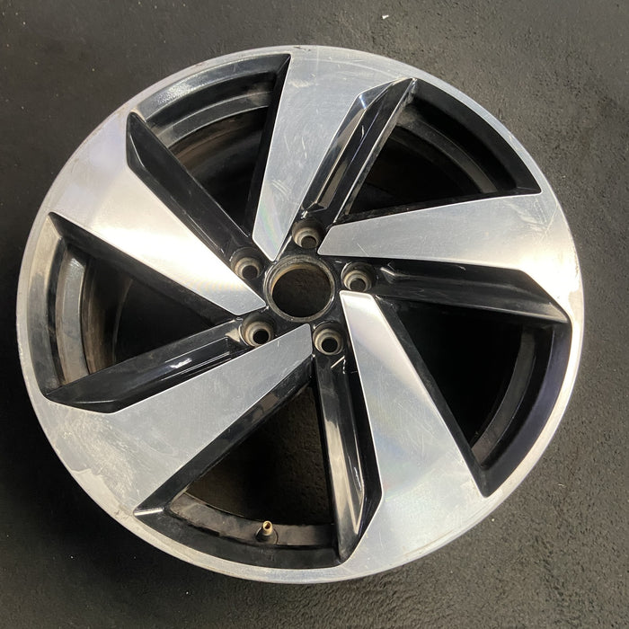 18" GOLF GTI 19-20 18x7.5 , , silver black, lug surround Original OEM Wheel Rim - View 7