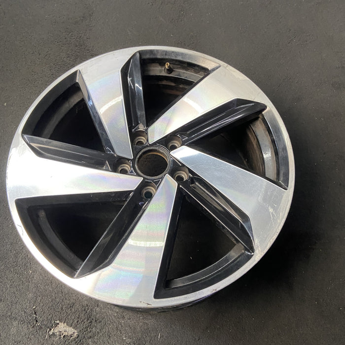 18" GOLF GTI 19-20 18x7.5 , , silver black, lug surround Original OEM Wheel Rim - View 8