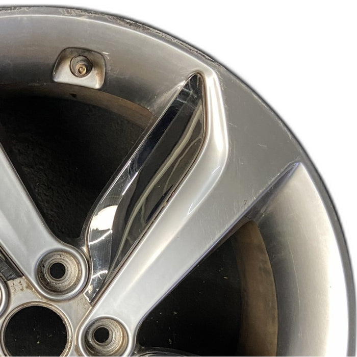18" VELOSTER 13 18x7.5 w/o body color accents; w/chrome inserts turbo Original OEM Wheel Rim