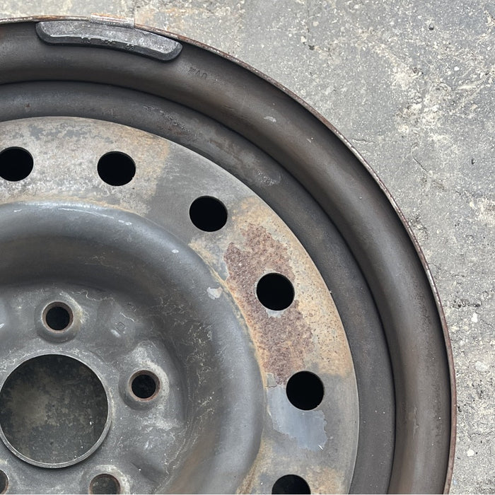 16" ALTIMA 02-04 16x6.5, steel Original OEM Wheel Rim - Close-Up Detail