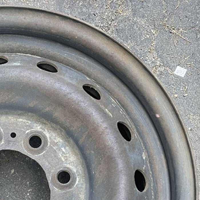 17" NV 1500 14-20 , spare Original OEM Wheel Rim - Close-Up Detail