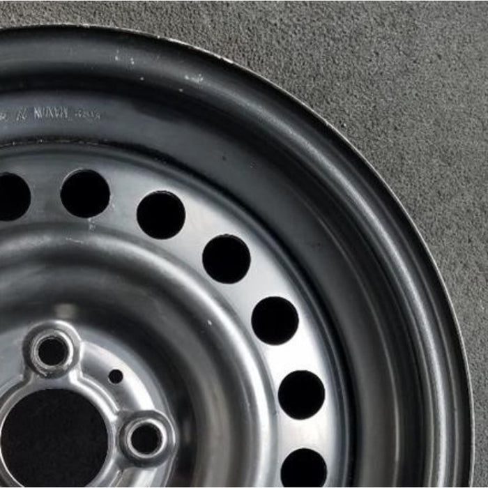 15" SENTRA 07-12 15x6.5 Original OEM Wheel Rim - Close-Up Detail