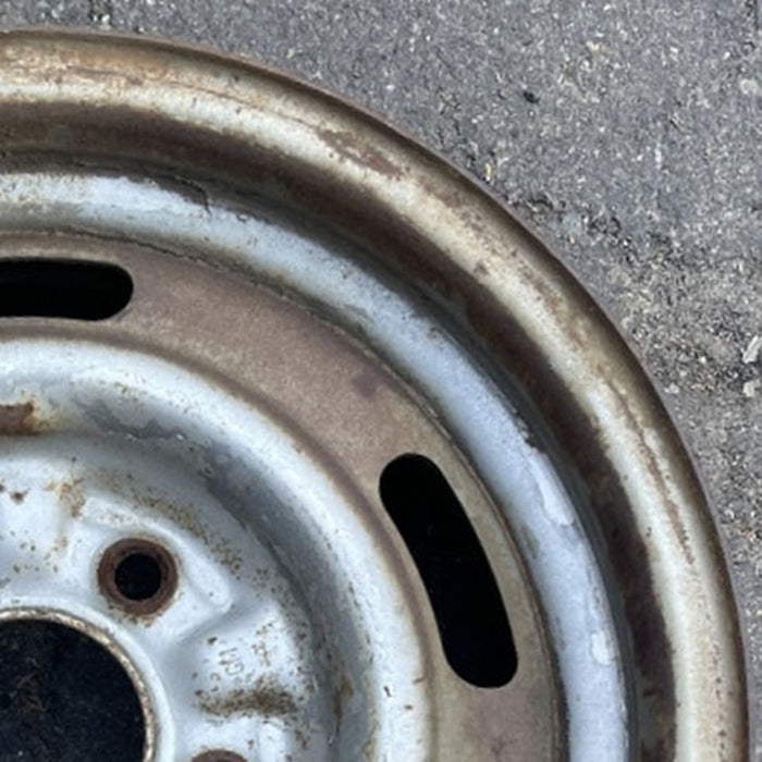 14" APOLLO 73-75 14x6 Original OEM Wheel Rim - Close-Up Detail