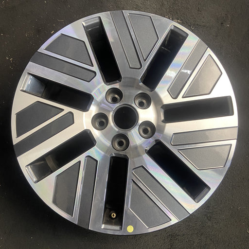 18" PALISADE 26 18x8 , solid spoke Original OEM Wheel Rim - Additional View
