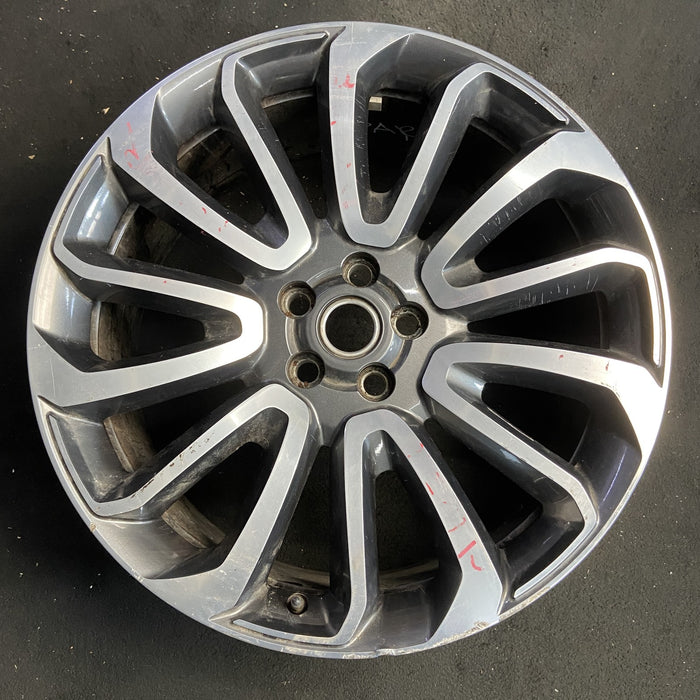 22" RANGE ROVER 18-21 22x9.5 , 7 spoke, V spoke Original OEM Wheel Rim - Additional View