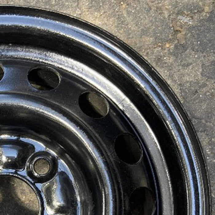 14" AVENGER 95-96 14x5.5, 15 holes Original OEM Wheel Rim - Close-Up Detail