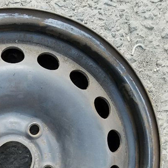 15" GOLF 06 VIN K , , 15x6, Original OEM Wheel Rim - Close-Up Detail