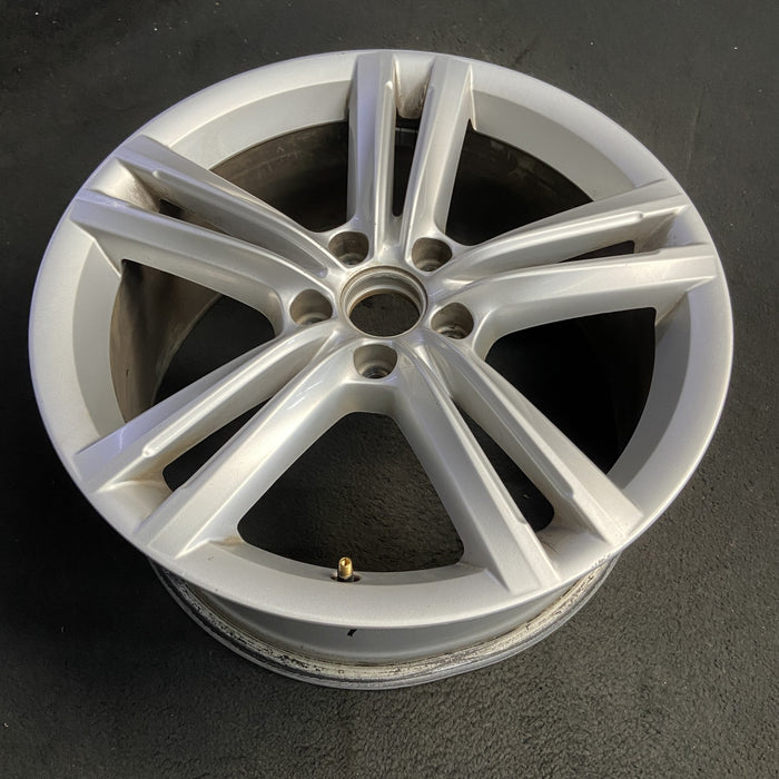 18" PASSAT 12-15 18x8 , 5 double spoke Original OEM Wheel Rim - View 7