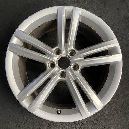 18" PASSAT 12-15 18x8 , 5 double spoke Original OEM Wheel Rim - Additional View