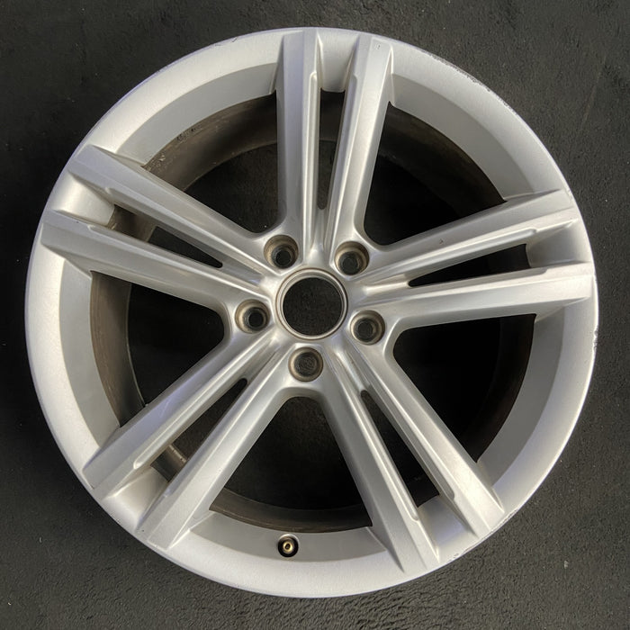 18" PASSAT 12-15 18x8 , 5 double spoke Original OEM Wheel Rim - Additional View