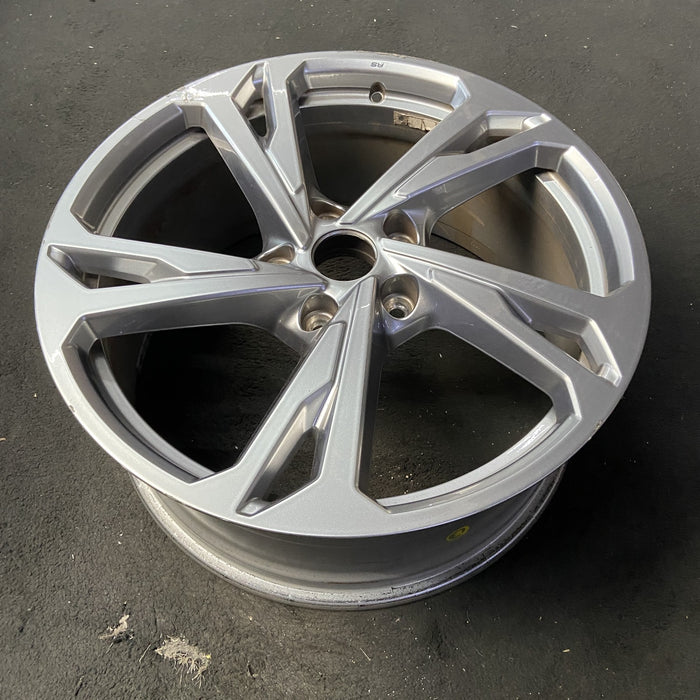20" E-TRON GT 22-24 20x9, silver Original OEM Wheel Rim - View 8