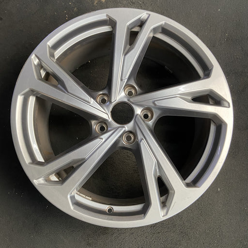 20" E-TRON GT 22-24 20x9, silver Original OEM Wheel Rim - Additional View