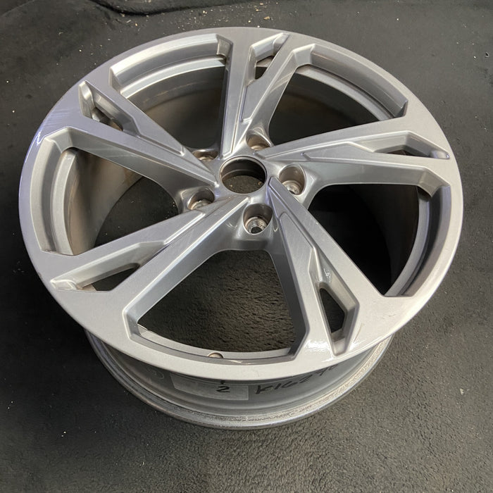 20" E-TRON GT 22-24 20x9, silver Original OEM Wheel Rim - View 7